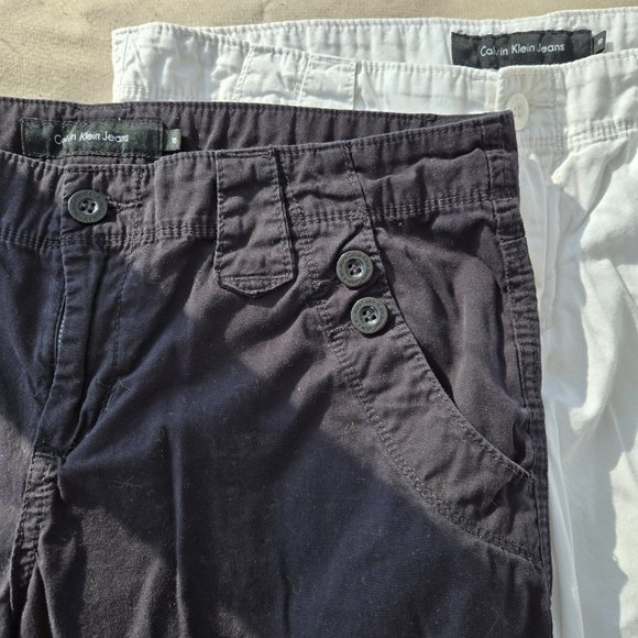 Calvin Klein Jeans 2 Pairs of Capri Pants Womens 10 Tab Hem Casual Button - Picture 4 of 12